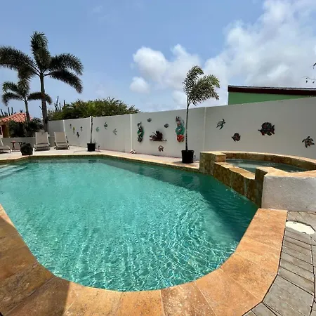 Paradera Palms Apt 1